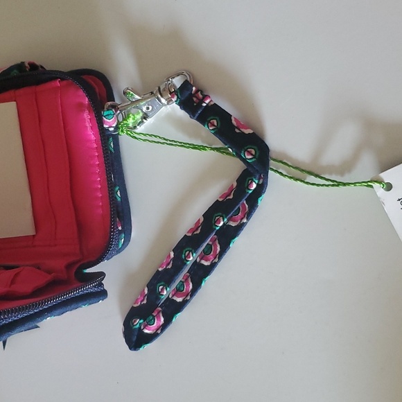 Rare Breast cancer Vera Bradley A 4 Piece Vera Bradey set. - Picture 12 of 14